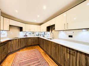 Photo 21- click for photo gallery